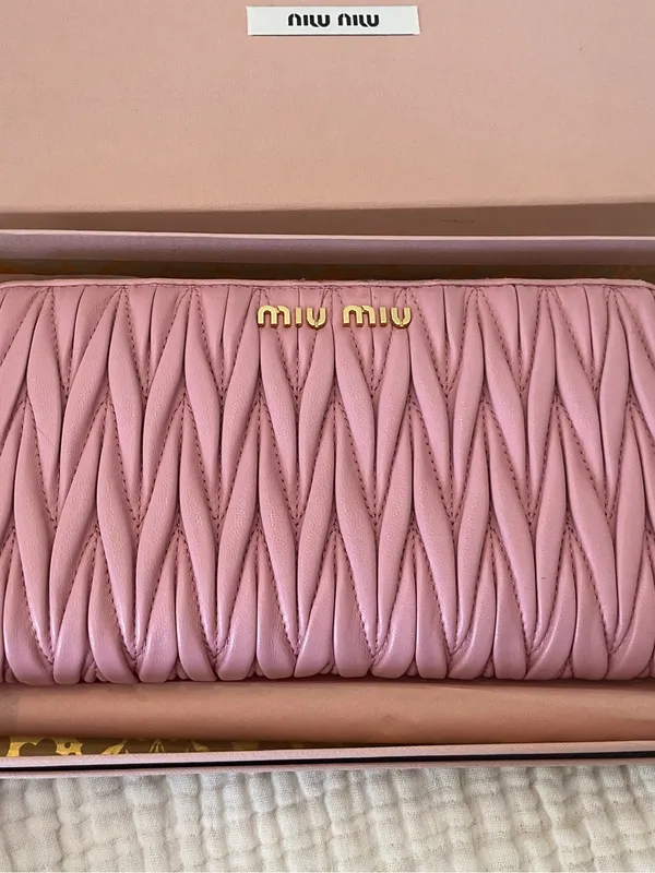 Miu Miu Matelasse Zip Wallet Pink Gold w/ Box - Image 5