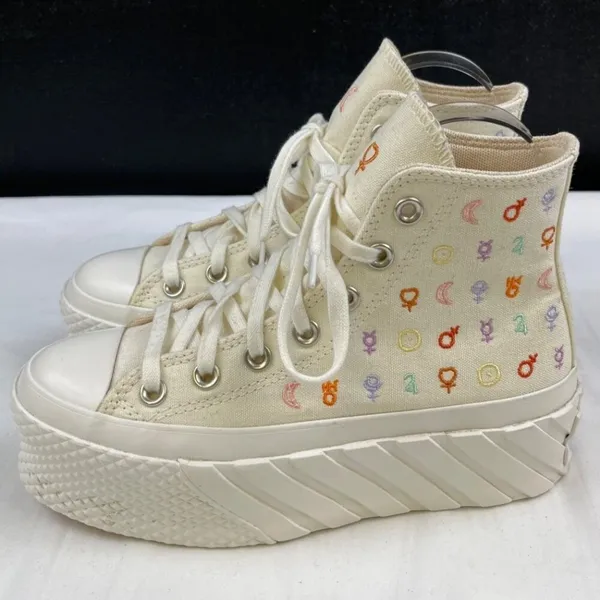 Converse Cuck Taylor Women's White Shoes/Sneakers Sz 5 SKU 4255 - Image 3