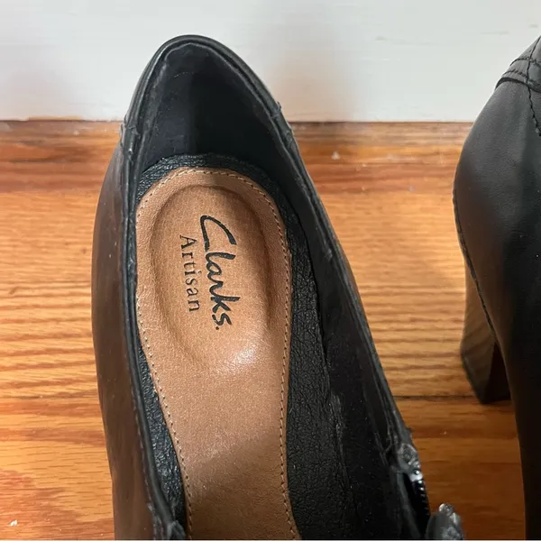 Clarks Artisan Vermont Terrace Black Leather Pumps - Image 3