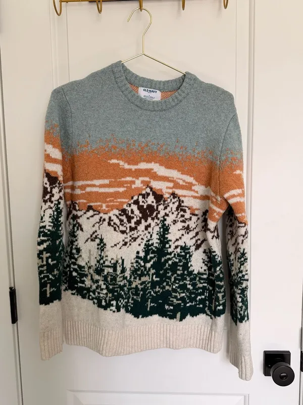 Old Navy Mountain Landscape Intarsia Crew-Neck Cozy Knit Sweater - Image 4
