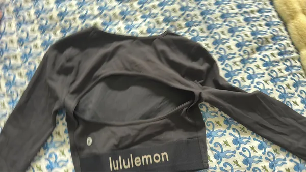 Lululemon long sleeve black shirt - Image 6