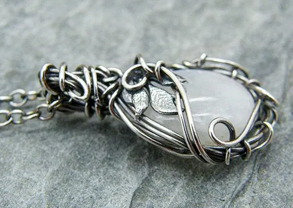 White Rainbow Moonstone Gemstone Silver Vintage Style Necklace- Pendant - Image 3