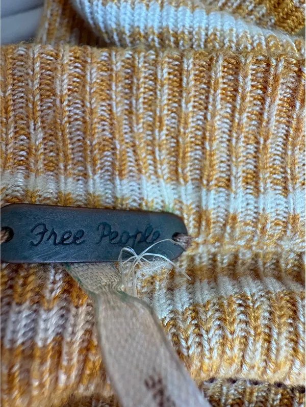 Free People Women's XS Yellow Patterned Long Sleeve Knit Sweater - Image 6