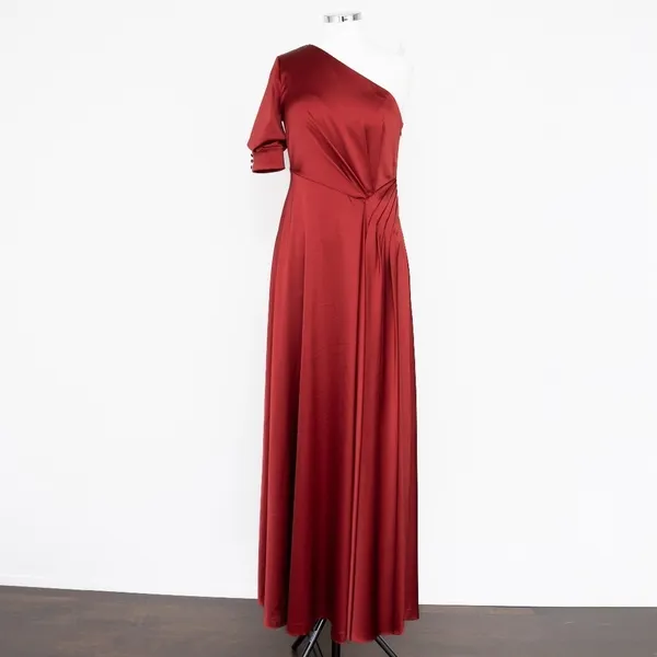 Kay Unger - Izabella One Shoulder Satin‎ Gown - Image 9