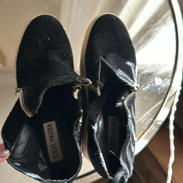 Steve Madden Wedgie Sneaker Size 6 - Image 4