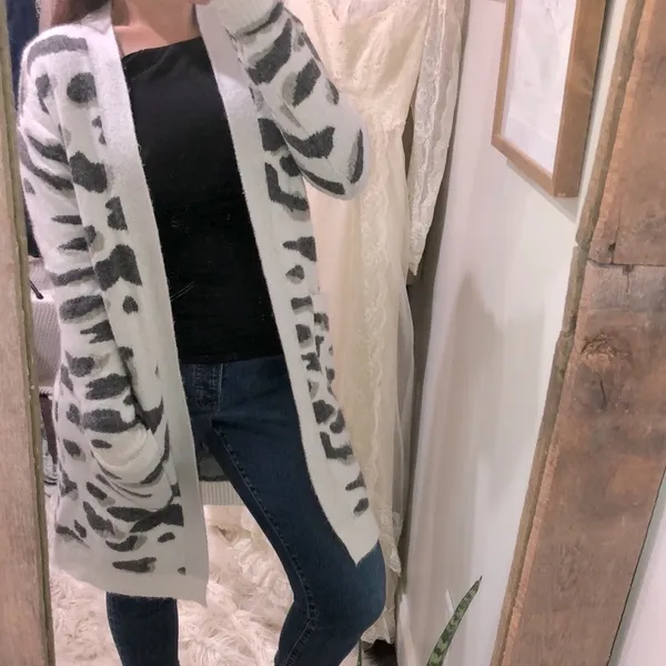 Altar'd State knit sweater cardigan with pockets size small/medium - Image 3