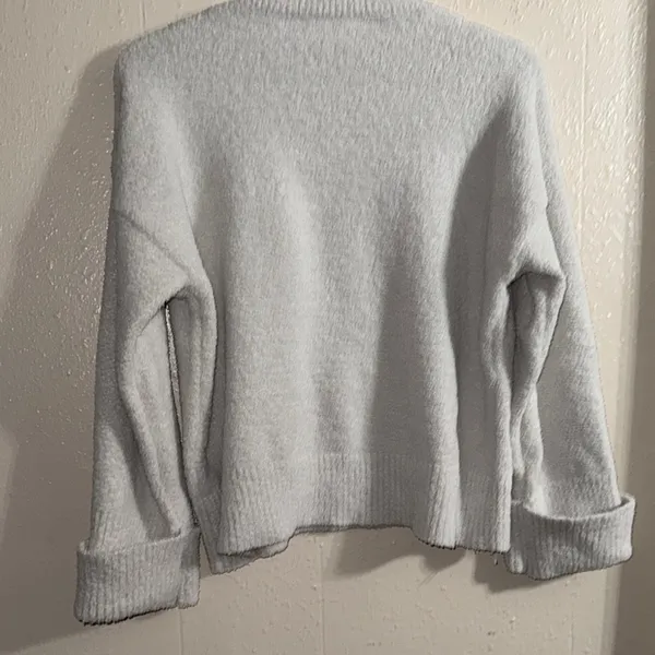 Cozy Sweater with Red Heart Accents - Image 10