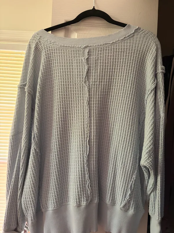 Light blue American Eagle sweater - Image 3