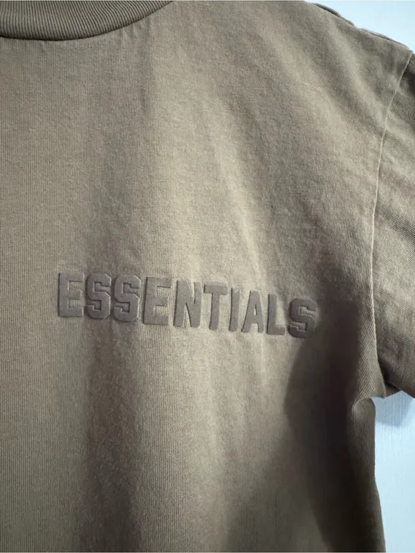 Fear of God Essentials Short Sleeve Tee Shirt Size Small - Image 7