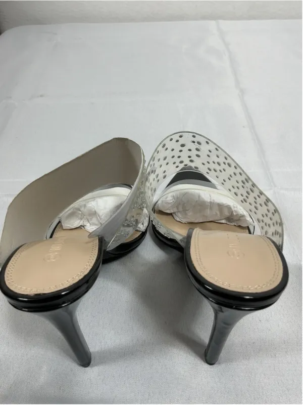 Woman’s New Wild Diva Carmy Slip On Stiletto Mules Size 7 Black Stud Accents - Image 5