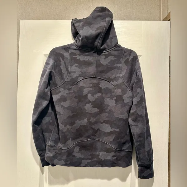 Lululemon - Loungeful Hoodie in Deep Coal Camo - Great Condition! - Image 3