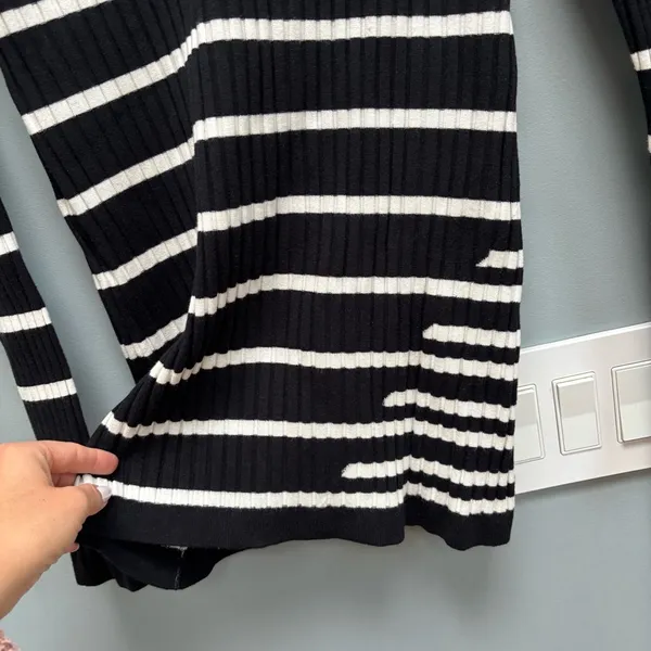 T by Alexander Wang Black Ivory Striped Fitted Rib Pullover Medium - Image 6
