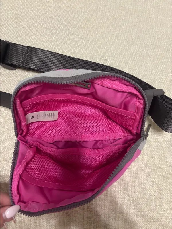 Lululemon Belt Bag - Image 3