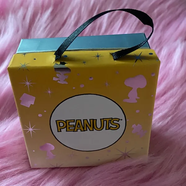 NWT Peanuts Snoopy Two Tone 18k Gold Plated Cubic Zirconia Pendant Necklace - Image 4