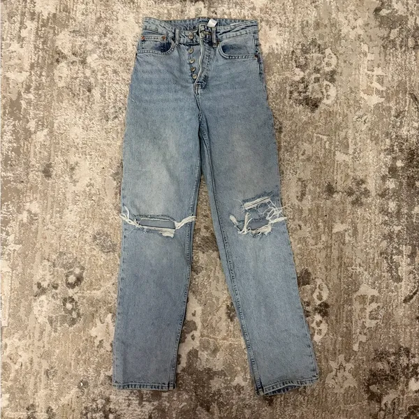 H&M High Waisted Jeans - Image 2