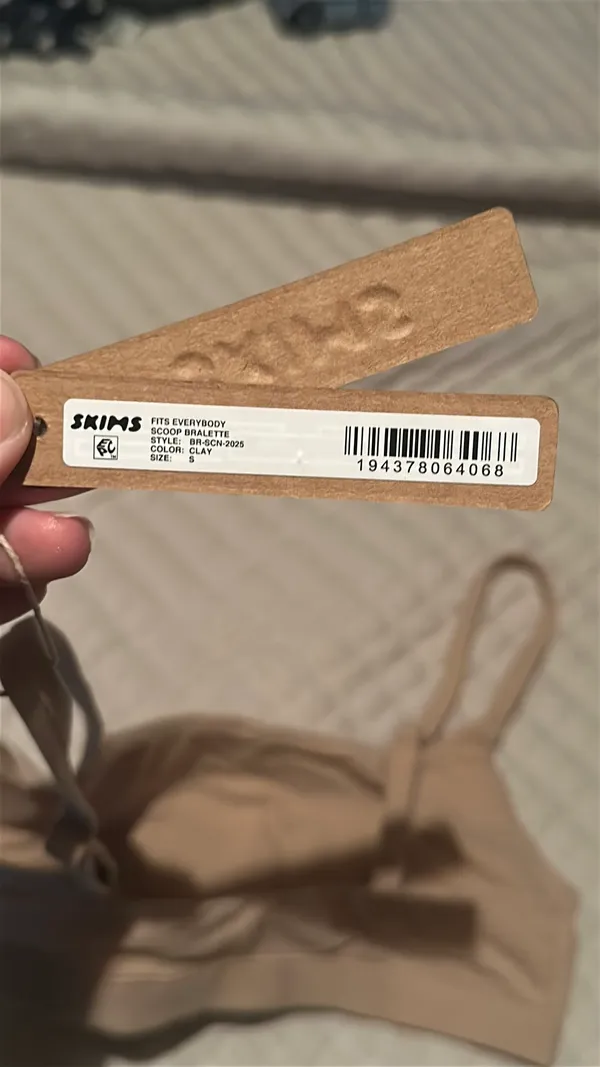 SKIMS Fits Everybody Bralette Scoop - Image 4