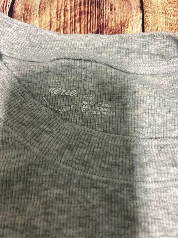 Aerie Grey Crew Neck long Sleeve Size L - Image 2