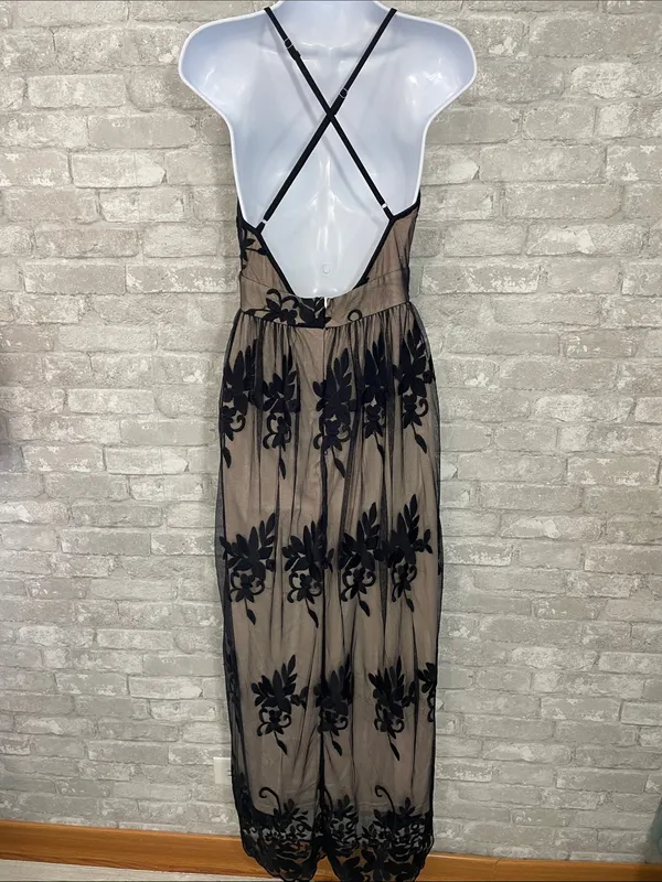 DOKOTOO Plunging V-Neck Black Floral Lace Overlay Maxi Dress in Taupe Lining - Image 6