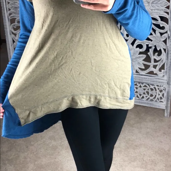 Free People: Asymmetric Long Sleeve - Image 6