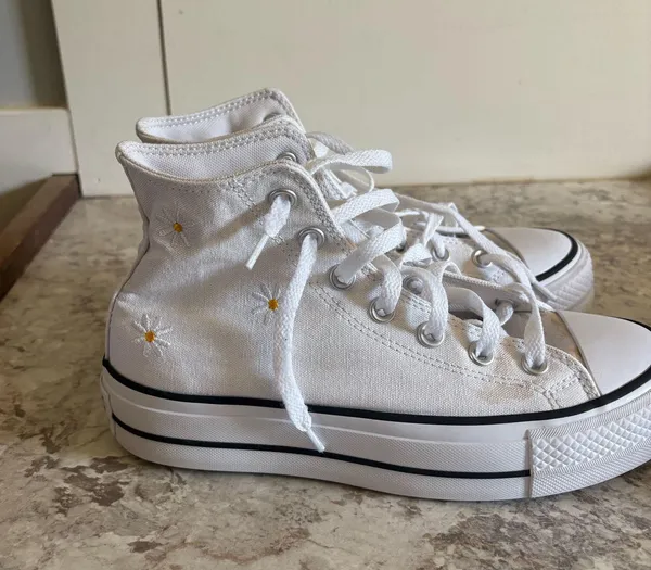 Embroidered Platform Converse - Image 3
