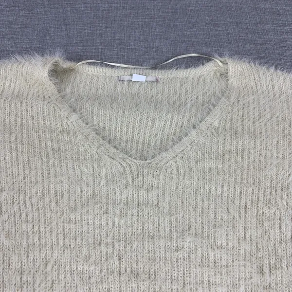 Kimchi Blue Sweater Womens Small White Acrylic Polyamide V Neck‎ Fuzzy Pullover - Image 3
