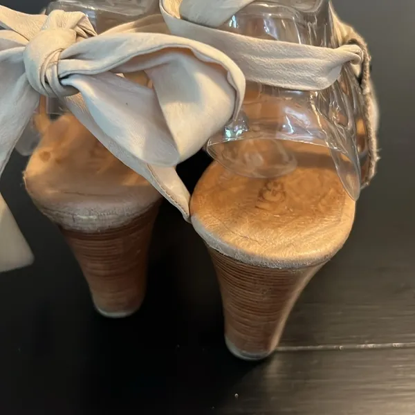 Ugg‎ sandals - Image 5