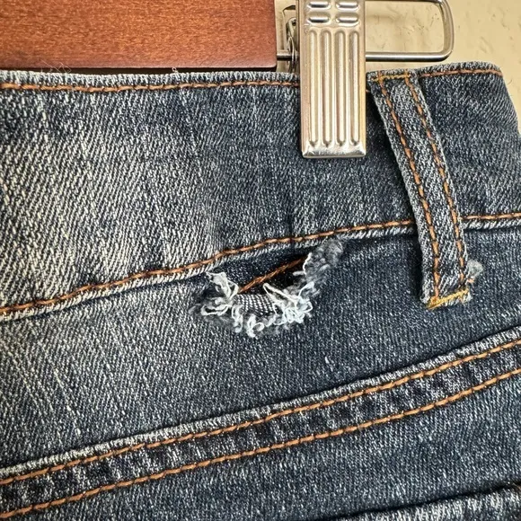 Y2K l.e.i. Style‎ Ashley Low-Rise Flare Jeans Size 9 Regular Distressed Denim - Image 8