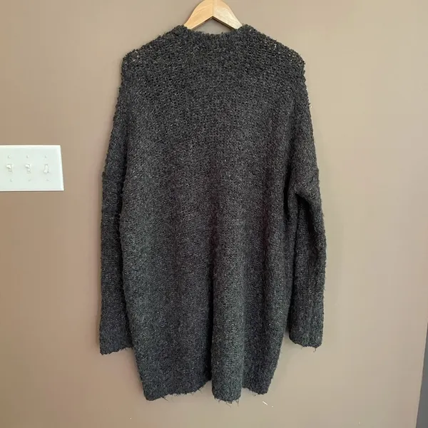 Free People Oversized Bouclé V-Neck Cardigan Size Small Gray Pockets Boho Alpaca - Image 8