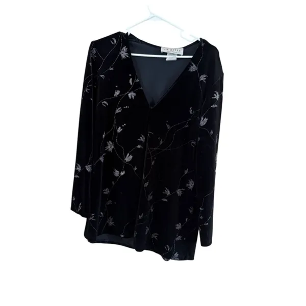 Elegant Black Velvet Blazer - Image 8