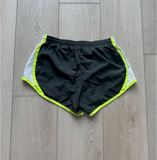 Nike Dri-Fit Women’s Shorts Athletic Medium Grey - Image 2