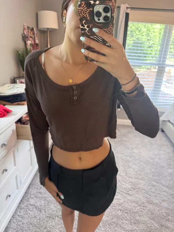 Urban Outfitters Top Crop Long Sleeve - Image 4