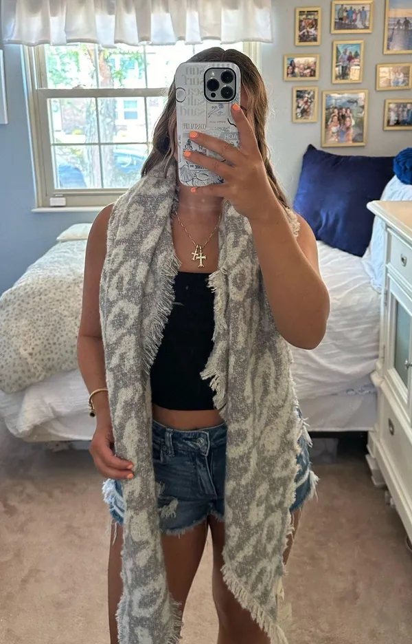 Ivory/Grey Leopard Print Scarf - Image 2