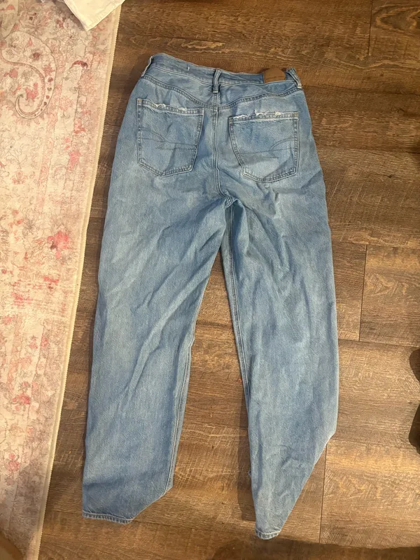 American Eagle Baggy Jeans - Image 2
