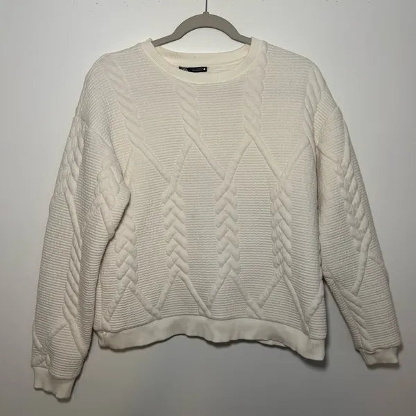Zara Quilted White Textured Sweatshirt Medium Casual Workwear Puffy - Image 2