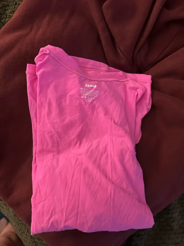 Skims sweatshirt and fits everyone top - Image 2