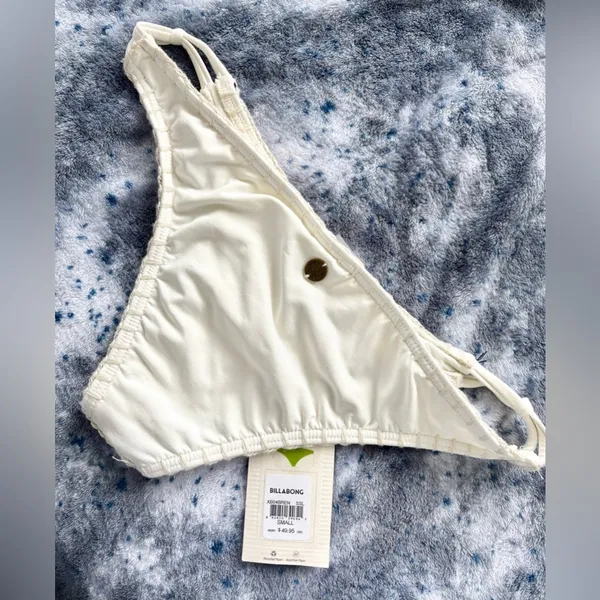 NWT Billabong Crochet Bikini Set – White/Black - Image 6