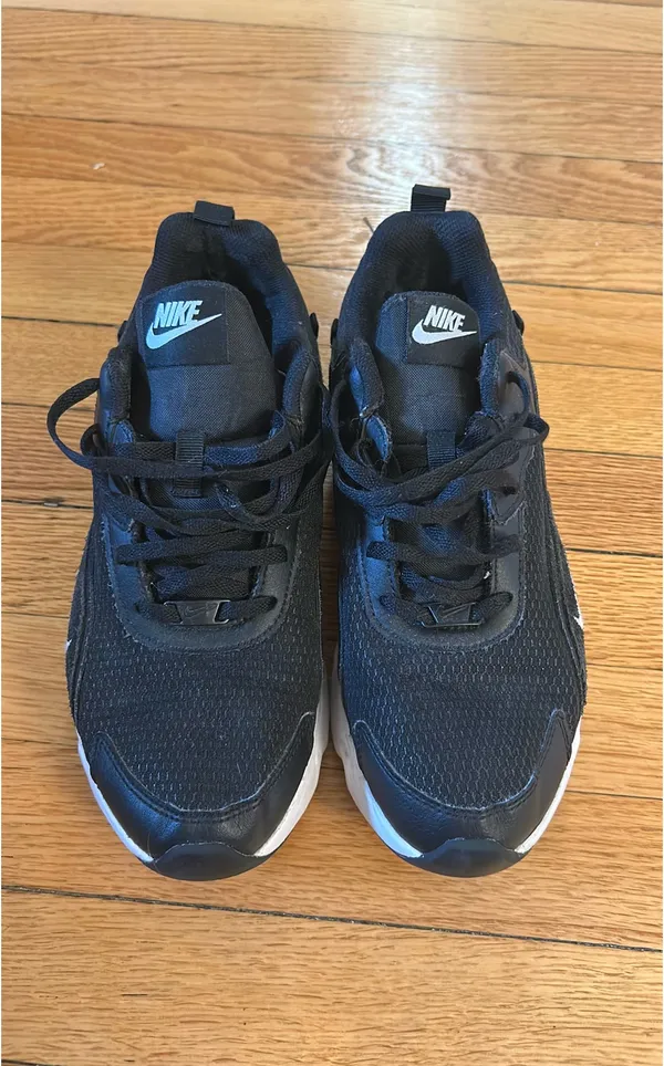 Nike Sneakers - Image 2