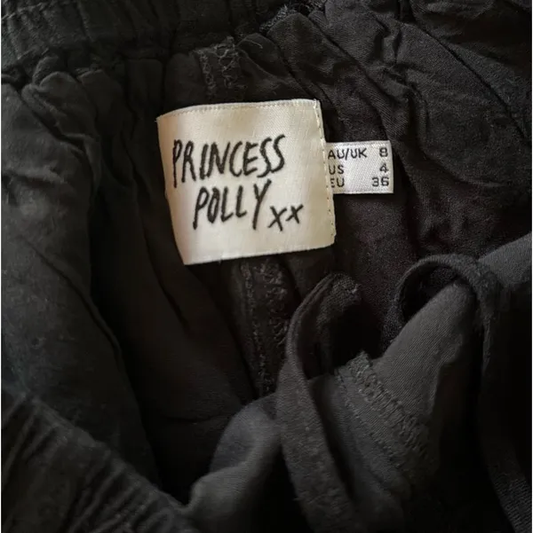 Princess Polly shorts - Image 3