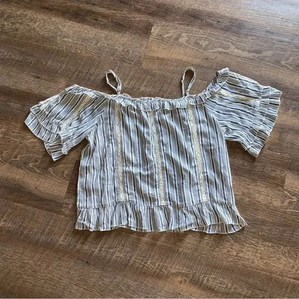 American Eagle Cold Shoulder Ruffle Top Embroidered Festival Boho Medium - Image 8