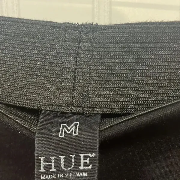 Hue black mid rise leggings - Image 2