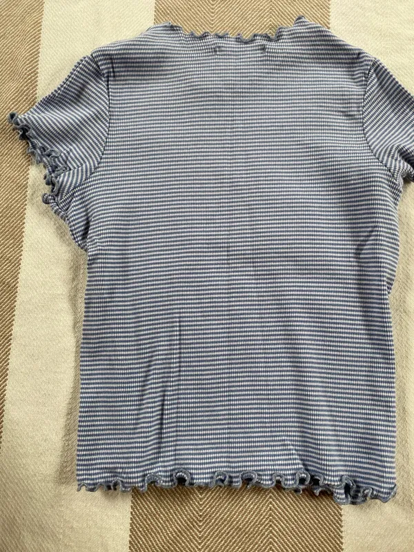 Brandy Melville baby tee - Image 2