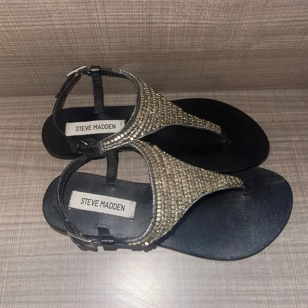Steve madden black sandals with goldish bronze beaded size 7 - Image 2
