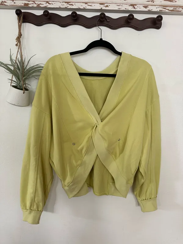 Buckle Bucketlist Boutique crossed reversible pullover - Image 3