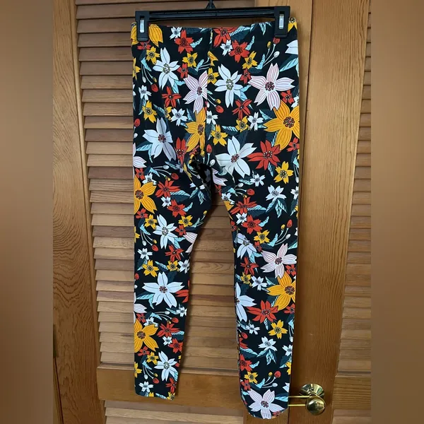 Urban Outfitters x Nike Leg-A-See Hawaiian Floral Print Legging Sz M - Image 4