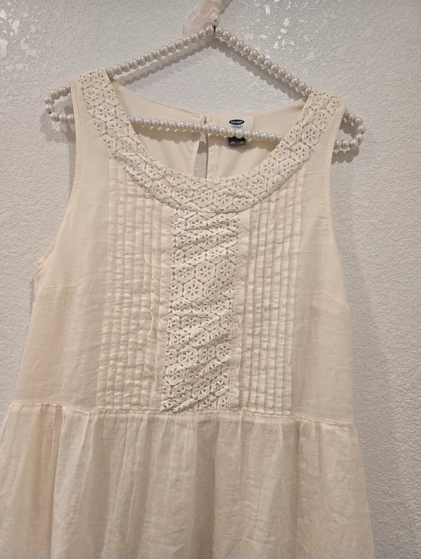 Old Navy Embroidered Swing Dress pintuck Pleats Lace Cream M - Image 7