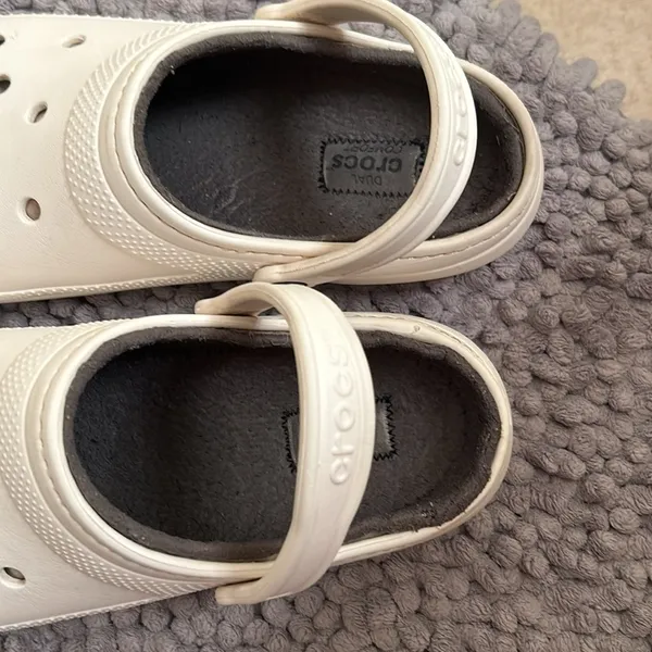 Crocs sandals slip-On Strap Shoe faux Fur Solid white Men's Size 9 - Image 5