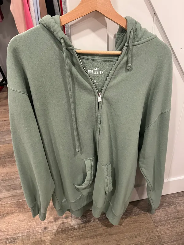 Hollister zip up - Image 4