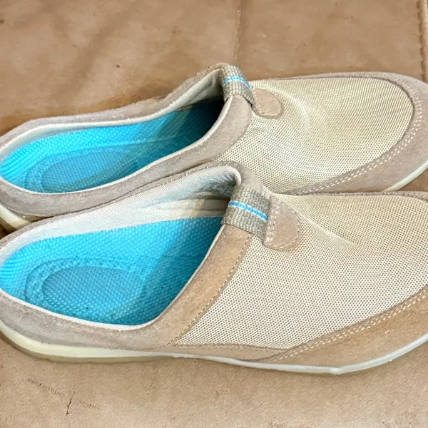 Land's End Slip Ons - Image 4