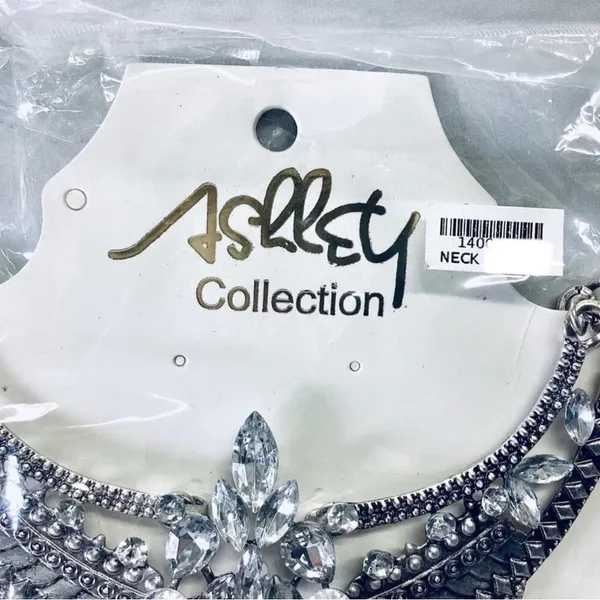 Ashley Collection Necklace Silver - Image 4