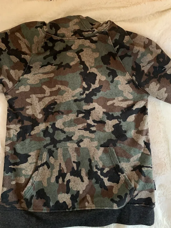 Camouflage hoodie sweatshirt - Image 2